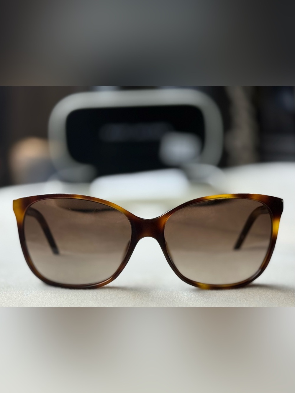 MARC JACOBS Tortoise shell Cat Eye Women's Sunglasses - GRADIENT Brown Lenses